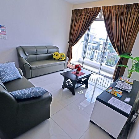Hits Homestay Bayan Lepas Ngoại thất bức ảnh